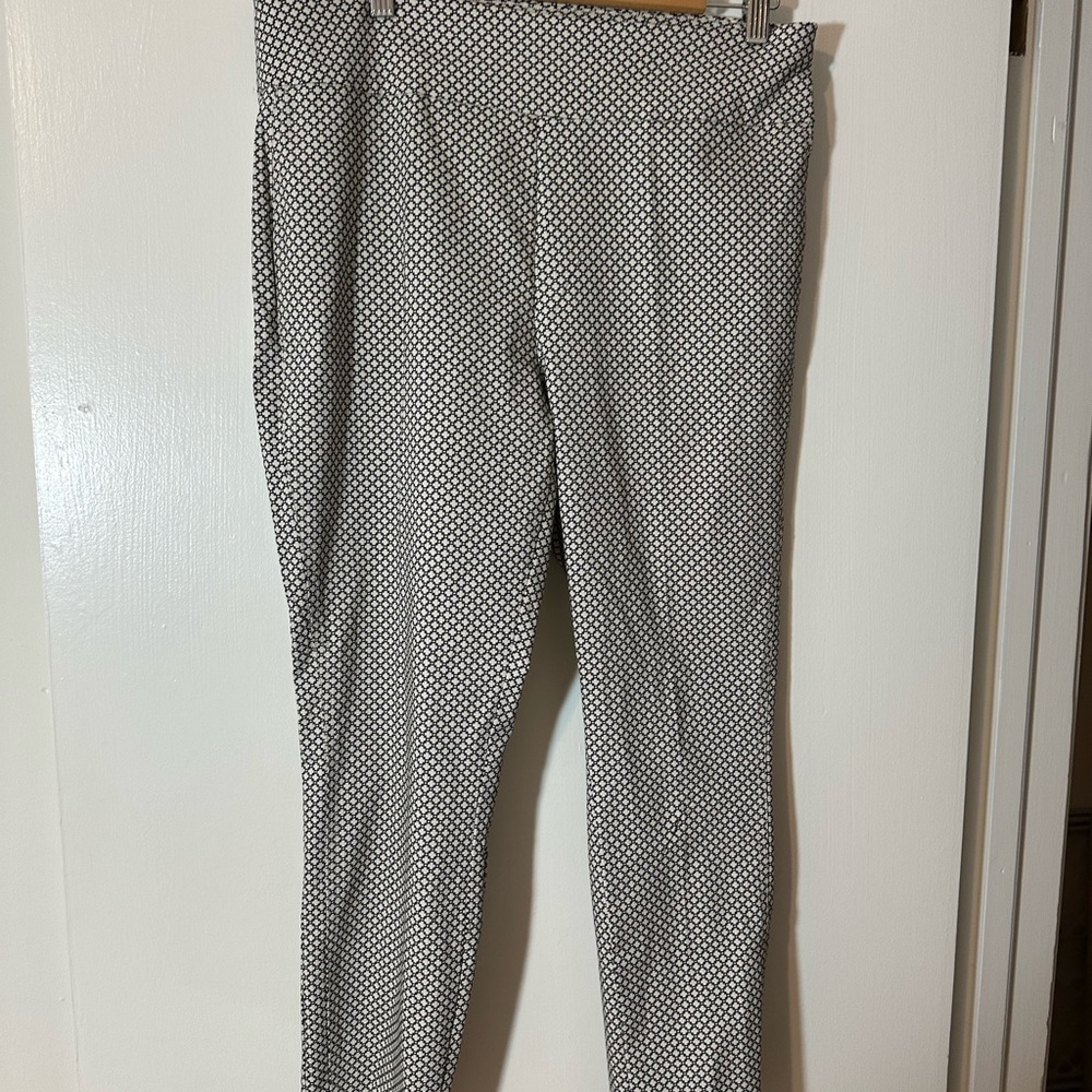 New York & Company Women's Black and White Patterned Pants